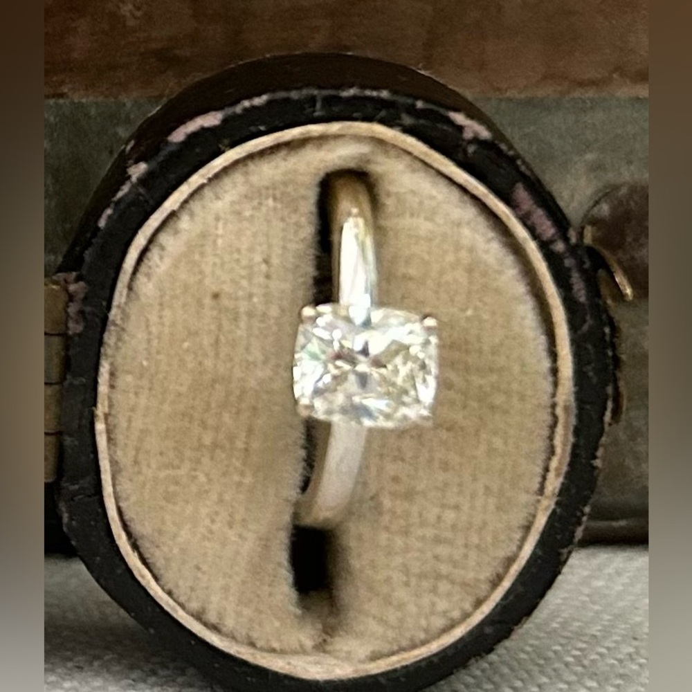 1.12ct GIA VS1 Natural Diamond 18k